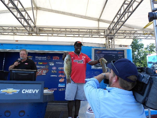 Tommy Robinson on FLW Open weigh in stage two smallmouth bass on video